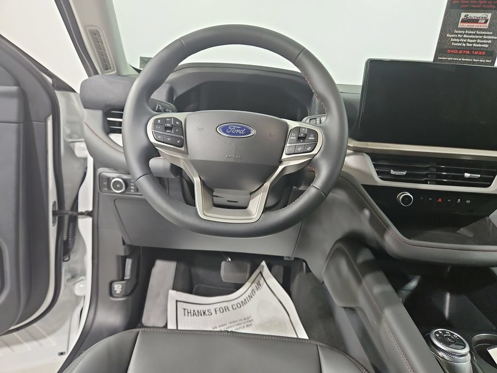Used 2026 Ford Explorer Active w/ Active Comfort Package AWD/4WD image 14