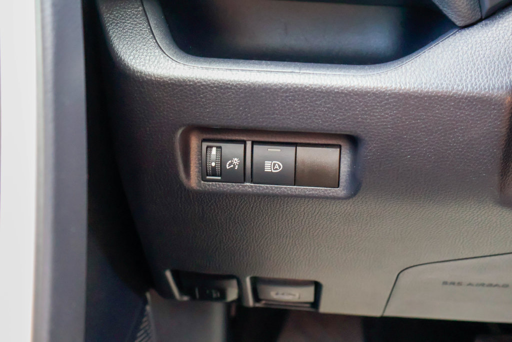 Used 2025 Toyota RAV4 XLE FWD image 19