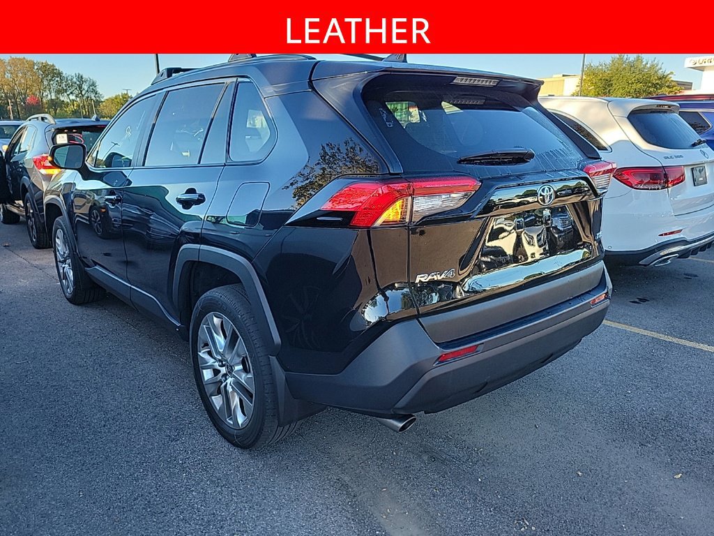 Used 2025 Toyota RAV4 XLE Premium w/ Weather Package FWD image 4