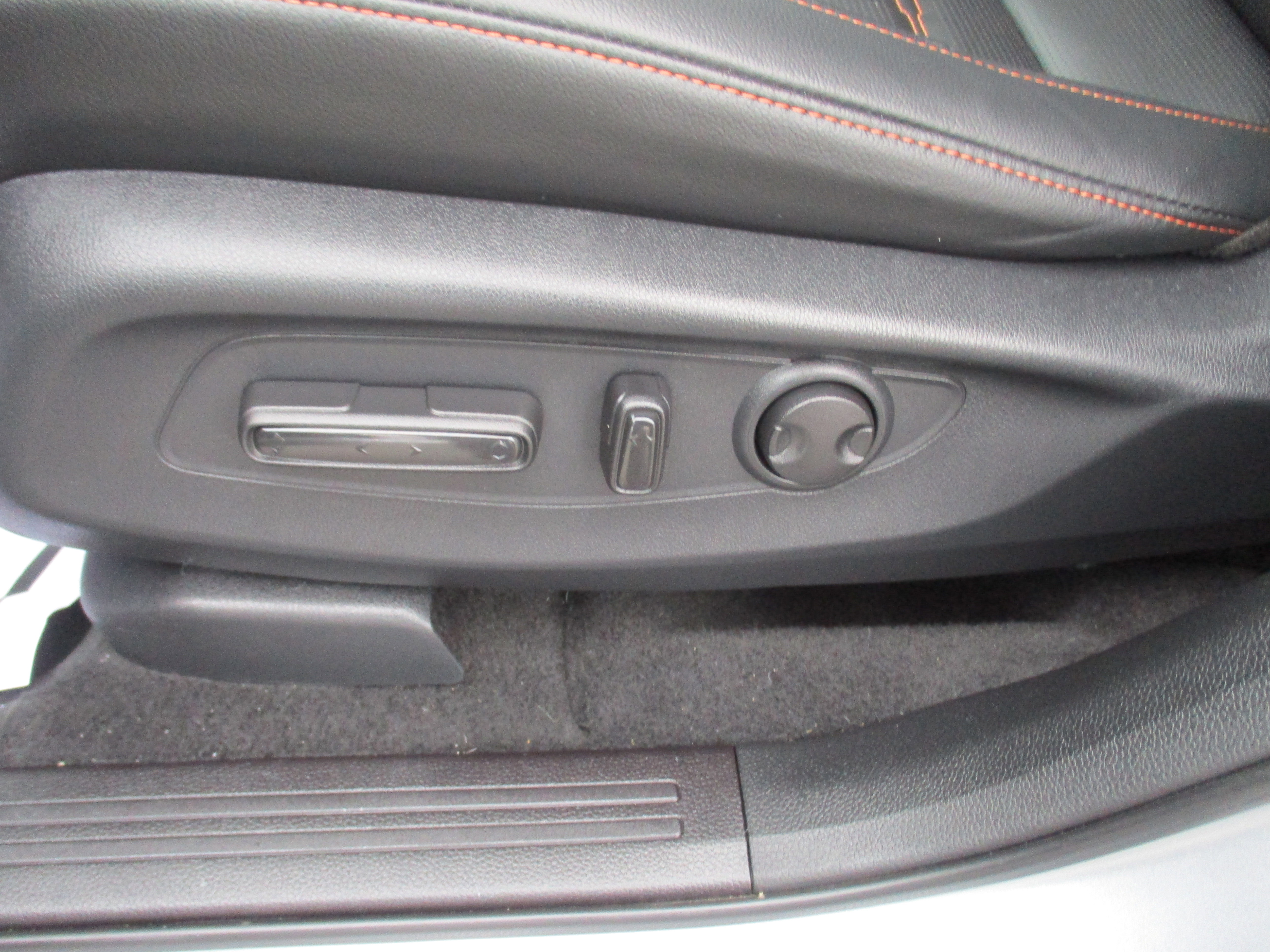 Certified 2025 Honda CR-V Sport-L image 17