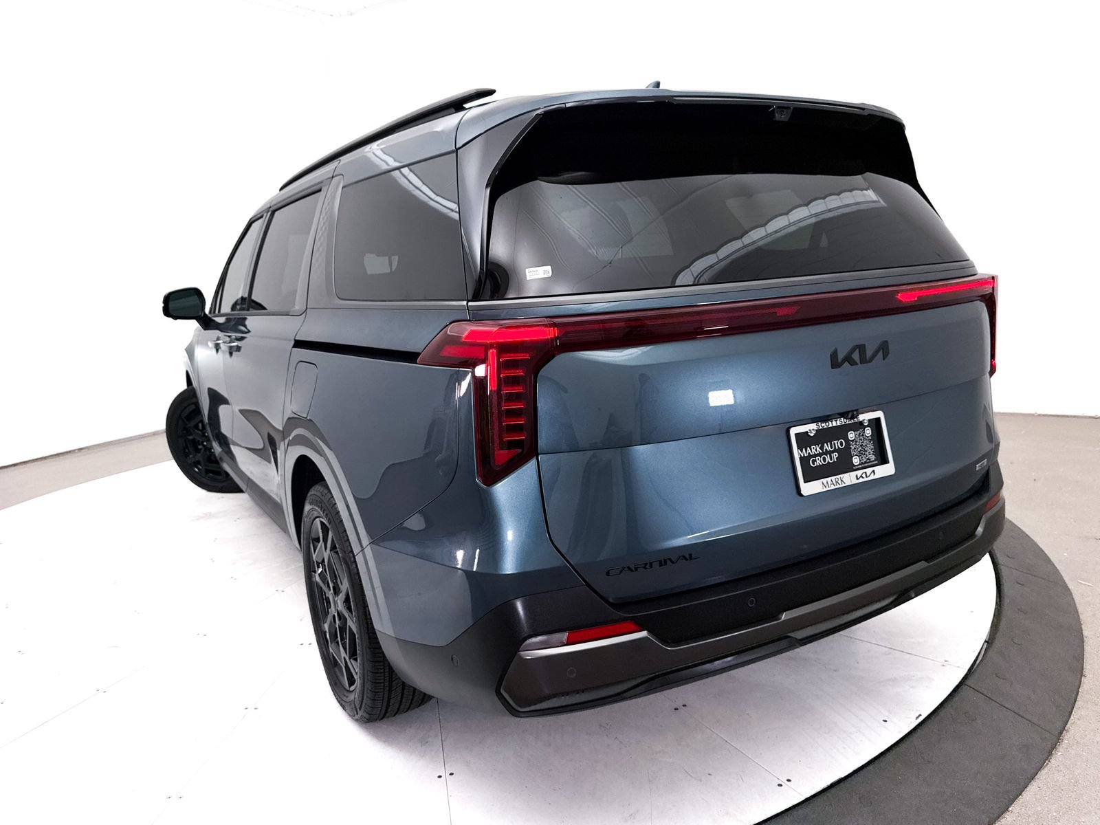 Used 2026 Kia Carnival SX Prestige FWD image 9