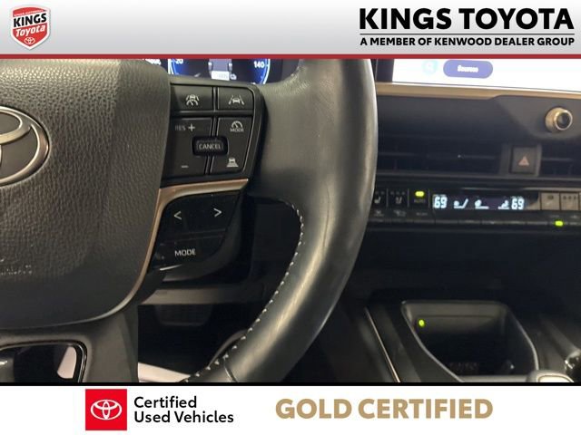 Used 2024 Toyota Crown Platinum image 26