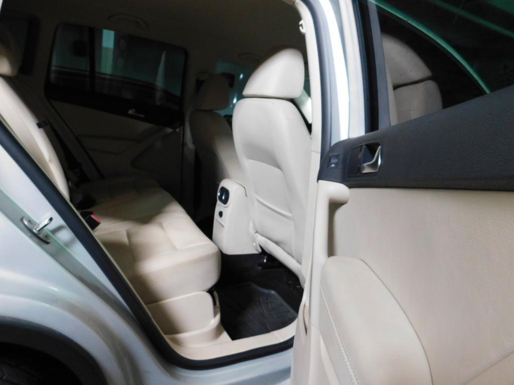 Used 2015 Volkswagen Tiguan SE AWD/4WD image 13