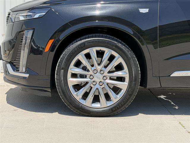 Certified 2022 Cadillac XT6 Premium Luxury w/ Technology Package AWD/4WD image 9