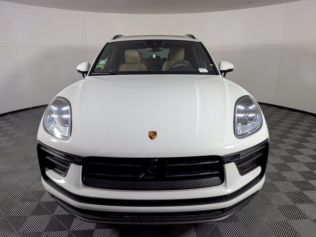 New 2026 Porsche Macan AWD/4WD image 10