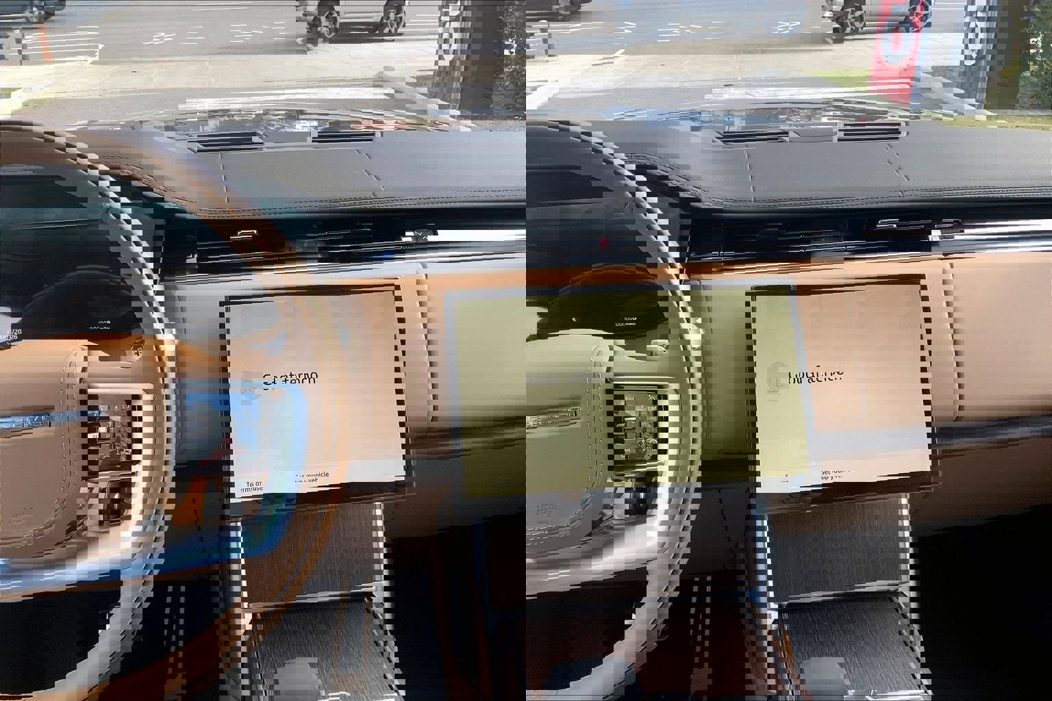 New 2026 Land Rover Range Rover SE image 6