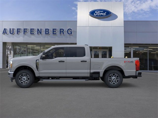 New 2025 Ford F250 XLT w/ FX4 Off-Road Package image 3