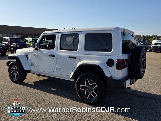 Used 2024 Jeep Wrangler Unlimited Sahara AWD/4WD image 9