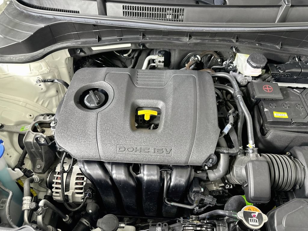 Used 2025 Kia Soul LX w/ LX Technology Package FWD image 9