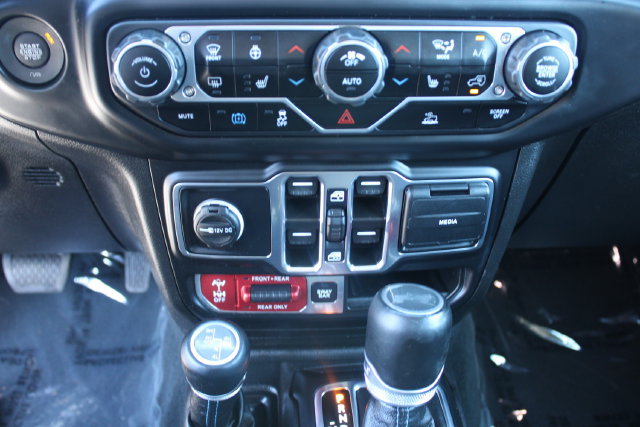 Used 2022 Jeep Wrangler Unlimited Rubicon 4xe w/ Dual Top Group AWD/4WD image 23