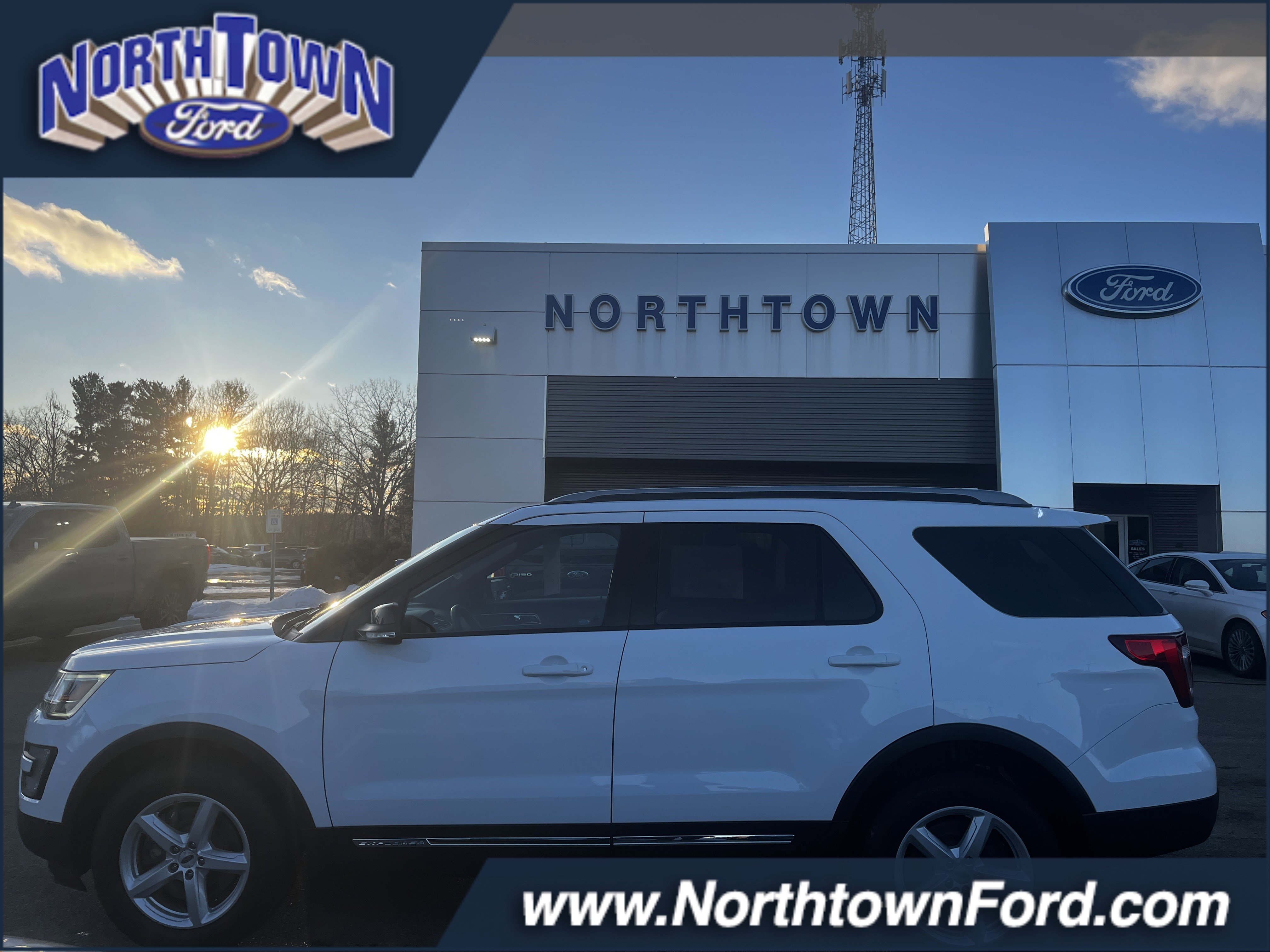 Used 2017 Ford Explorer XLT w/ Equipment Group 201A AWD/4WD image 1