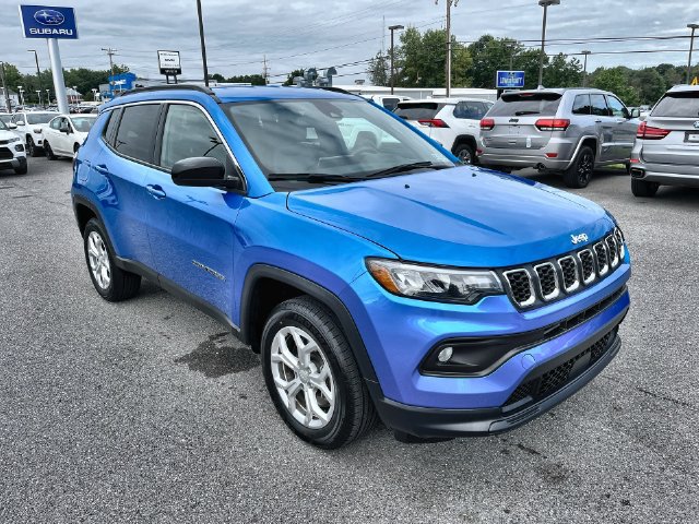 Used 2024 Jeep Compass Latitude AWD/4WD image 17
