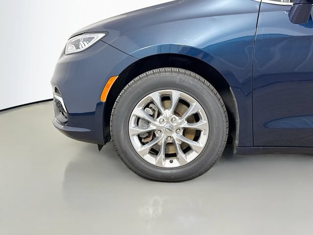 Used 2022 Chrysler Pacifica Touring-L AWD/4WD image 31