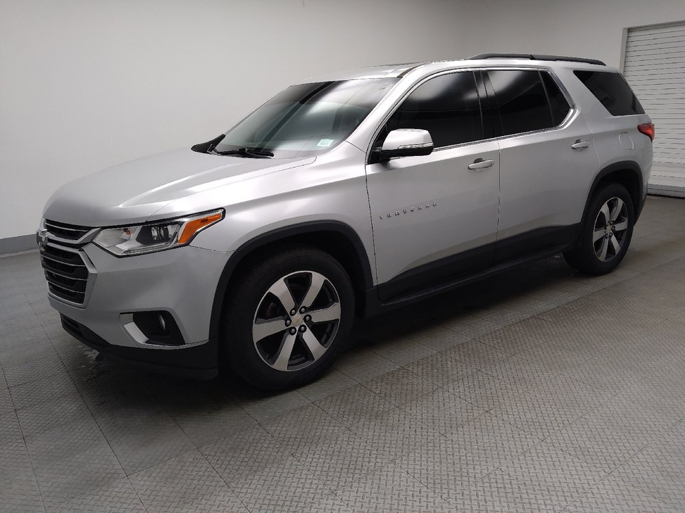 Used 2019 Chevrolet Traverse LT w/ LT Premium Package FWD image 2