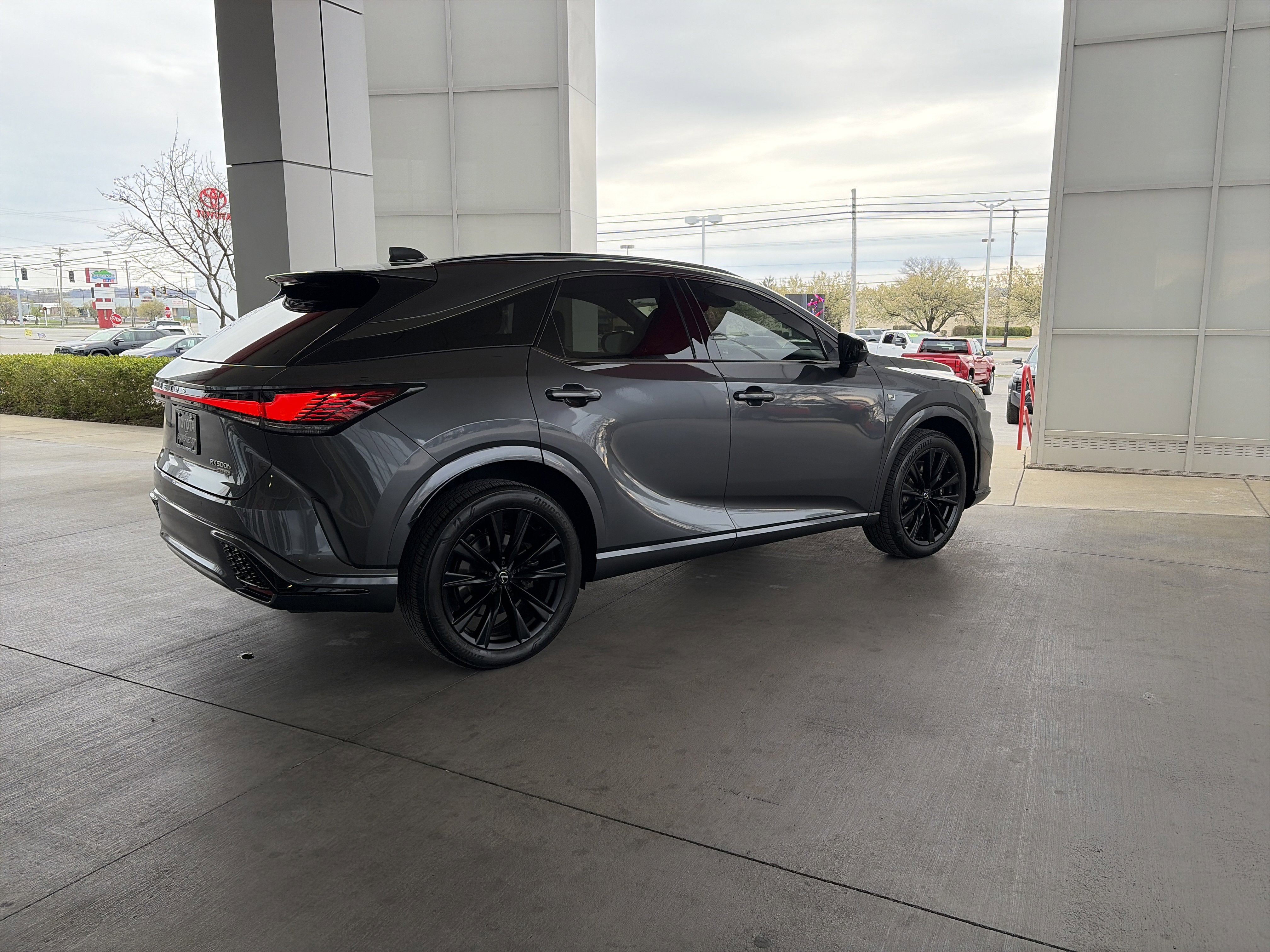 Used 2024 Lexus RX 500h F Sport w/ Technology Package image 15