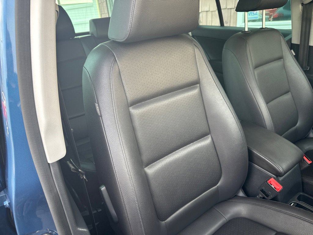 Used 2017 Volkswagen Tiguan Wolfsburg Edition image 9