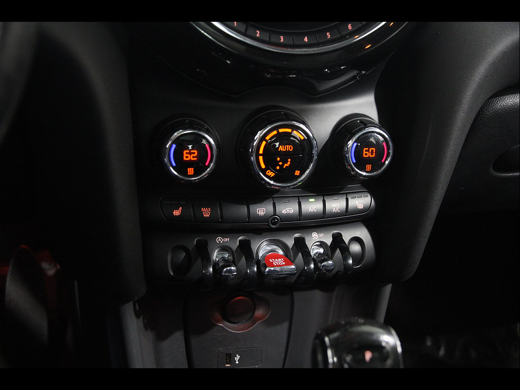 Used 2020 MINI Cooper 4-Door Hardtop FWD image 12
