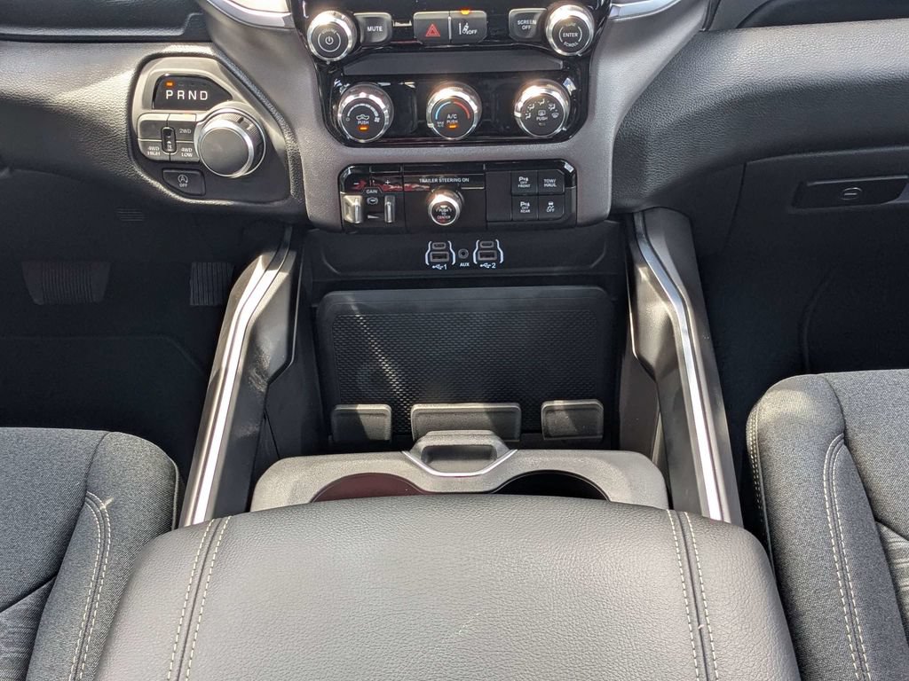 New 2026 RAM 1500 Express AWD/4WD image 18