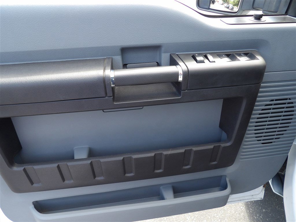Used 2015 Ford F250 XL w/ Power Equipment Group image 16