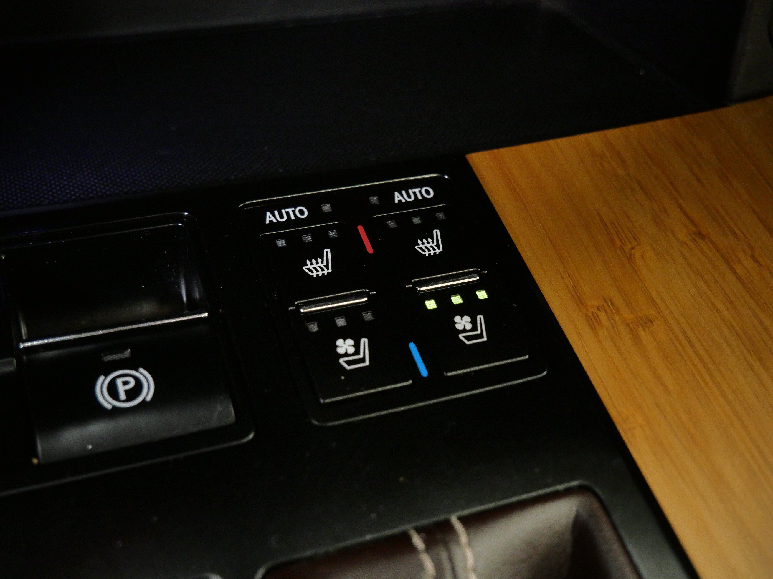 Used 2019 Lexus RX 350 AWD w/ Navigation Package image 27