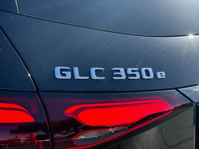 Used 2025 Mercedes-Benz GLC 350e 4MATIC image 36