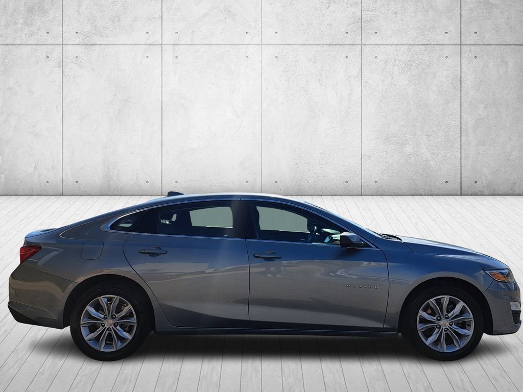 Used 2025 Chevrolet Malibu LT image 4