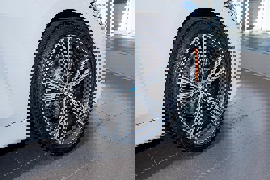 Used 2021 BMW 430i xDrive Coupe w/ Premium Package image 6