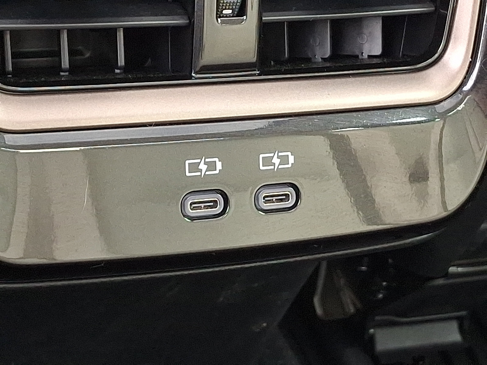 Certified 2026 Toyota Crown w/ Advanced Technology Package AWD/4WD image 11