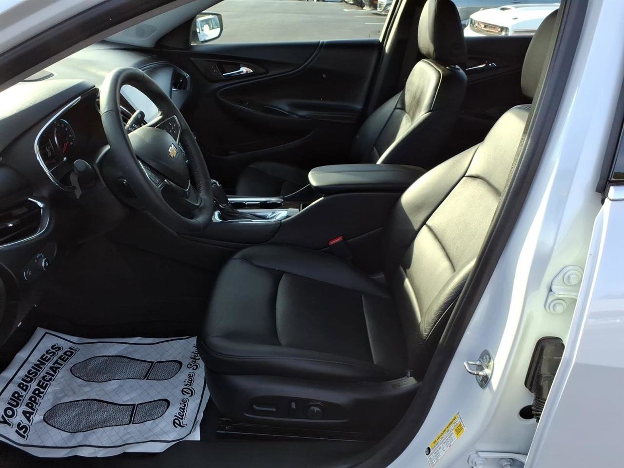 Used 2017 Chevrolet Malibu Premier image 11