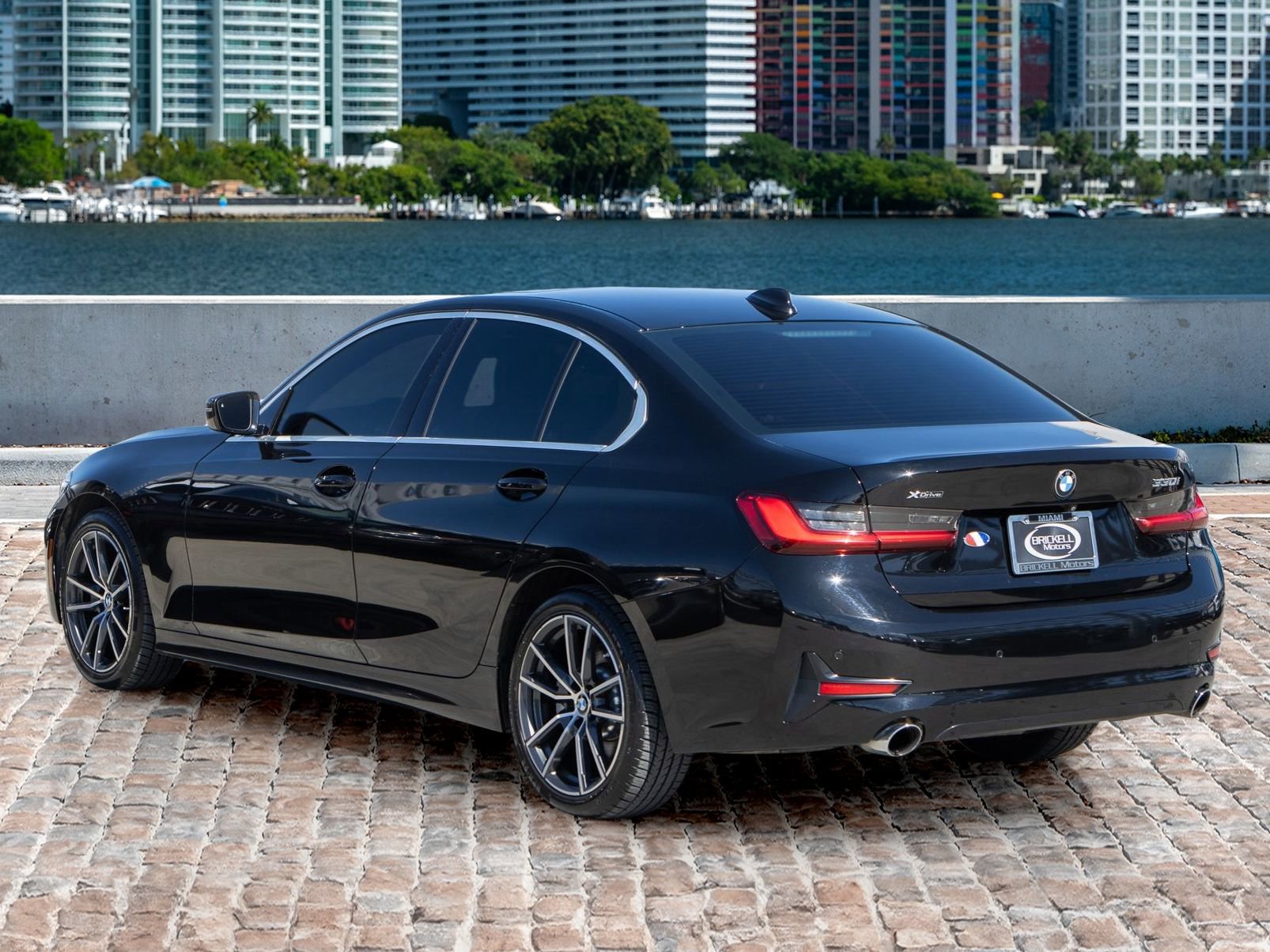 Used 2019 BMW 330i xDrive Sedan w/ Driving Assistance Package image 7