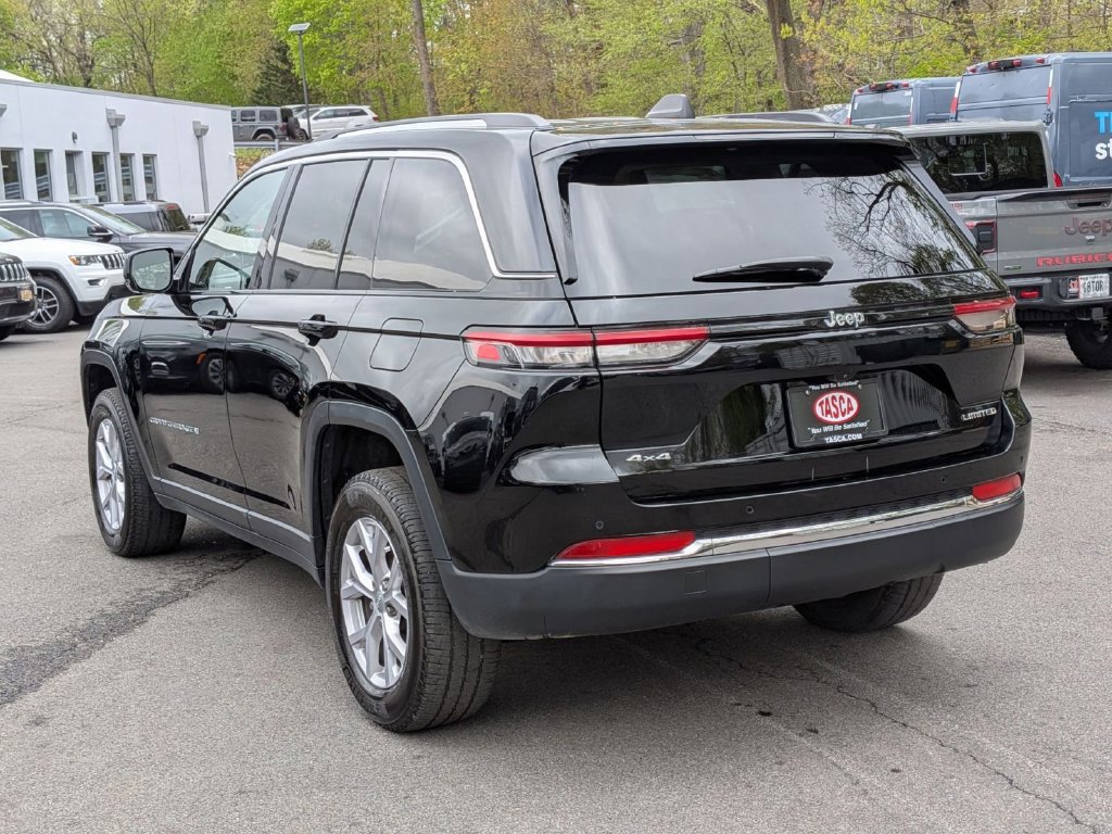 Certified 2022 Jeep Grand Cherokee Limited AWD/4WD image 8