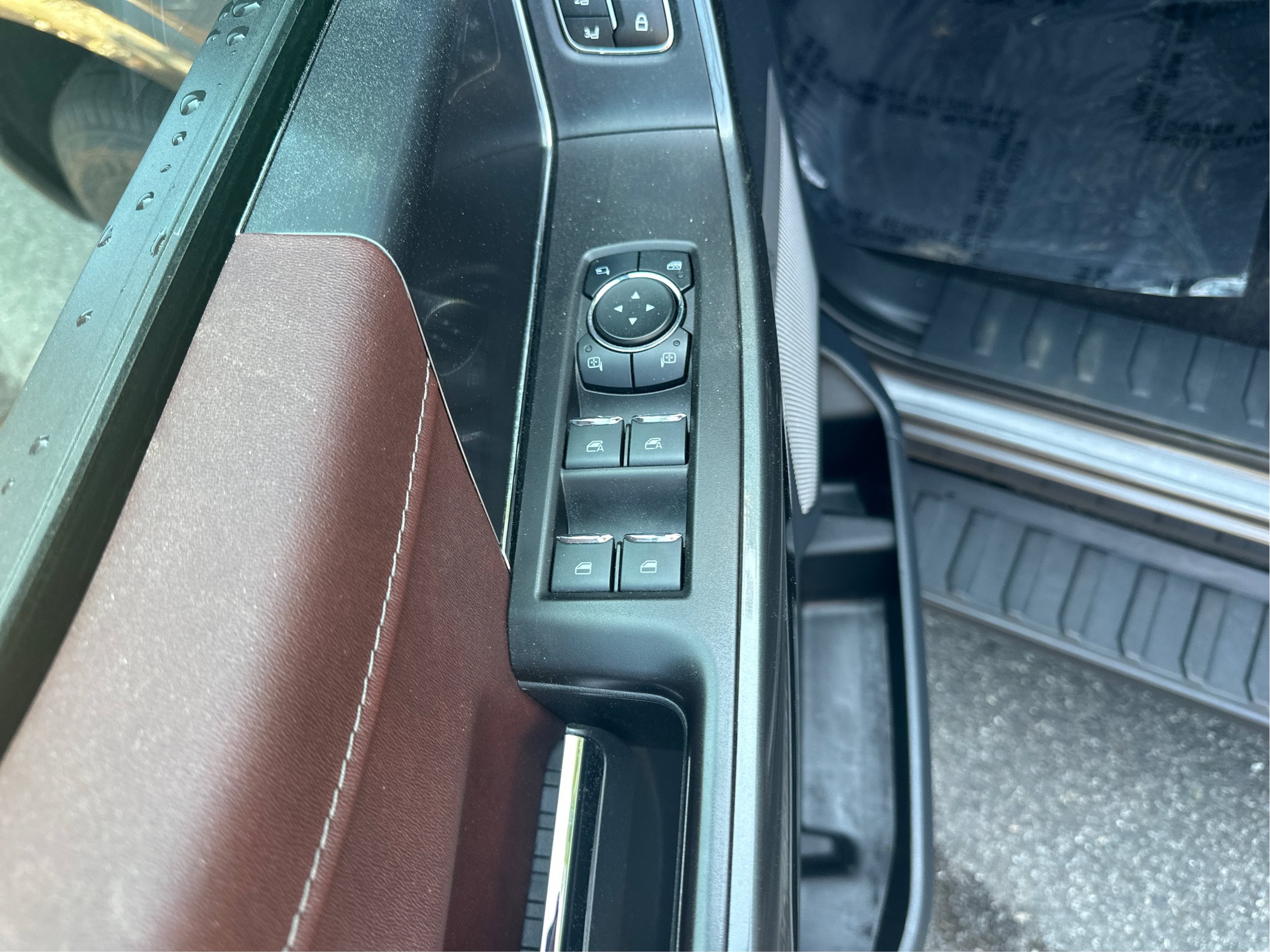 Used 2023 Ford F150 Lariat AWD/4WD image 29