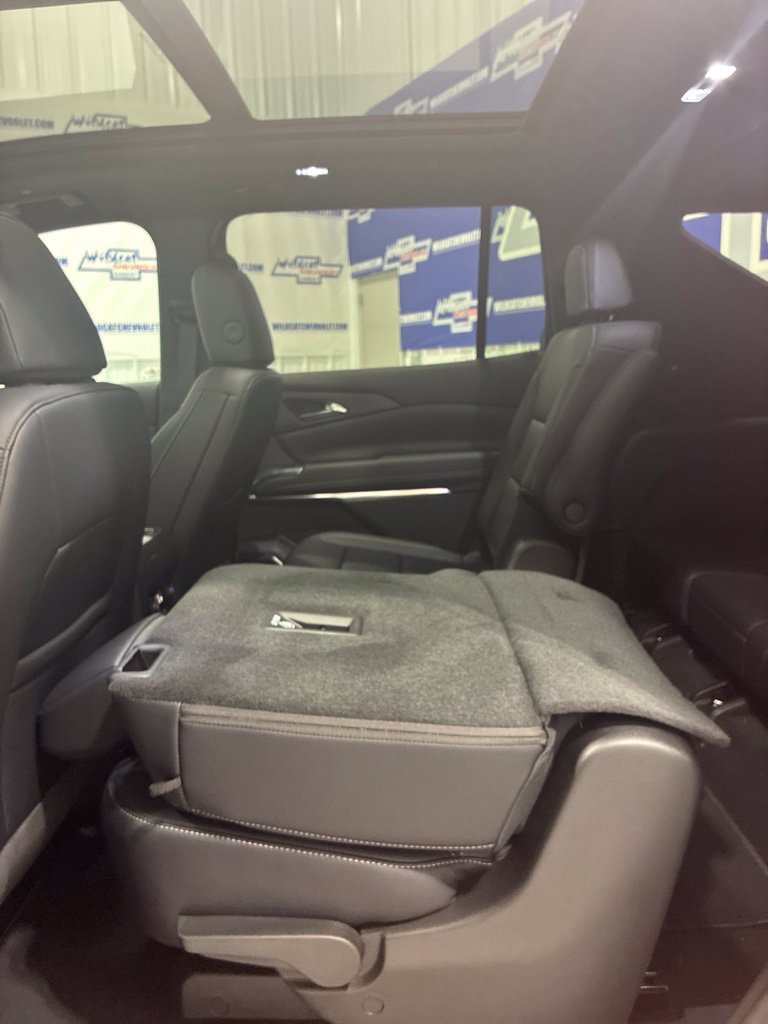 New 2027 Chevrolet Traverse LT w/ Enhanced Driving Package FWD image 38