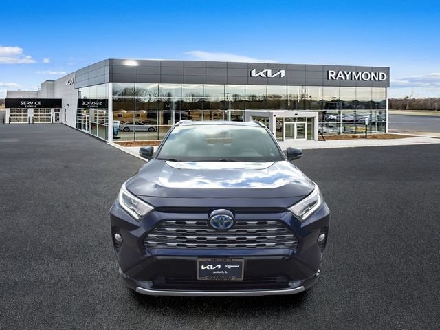 Used 2019 Toyota RAV4 XSE w/ XSE Weather Package AWD/4WD image 8