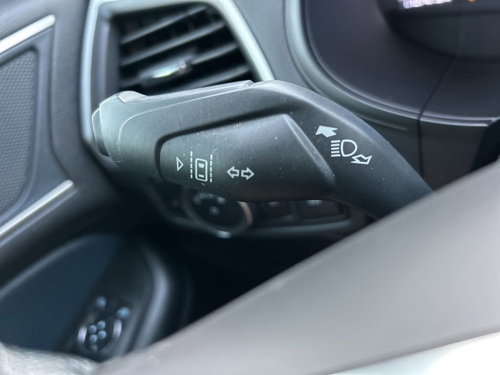 Used 2023 Ford Edge SEL w/ Sport Appearance Package image 27