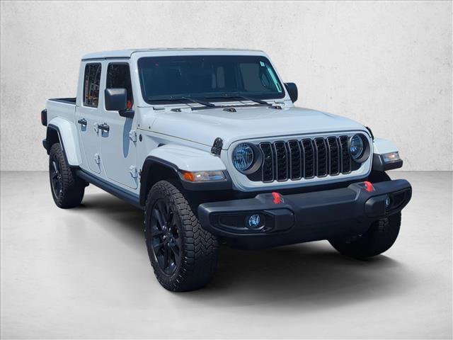 Used 2024 Jeep Gladiator Sport AWD/4WD image 3
