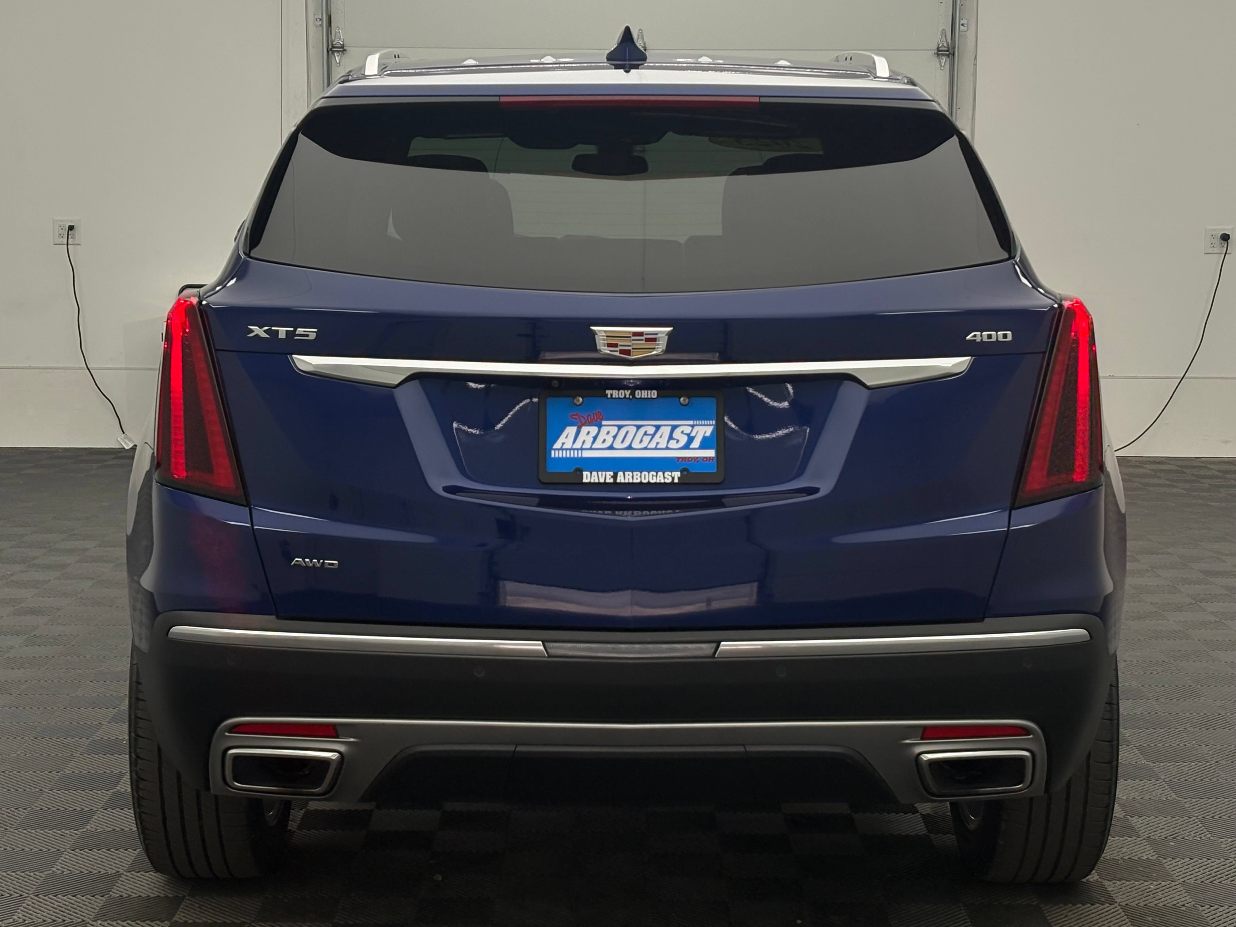 Used 2025 Cadillac XT5 Premium Luxury AWD/4WD image 9