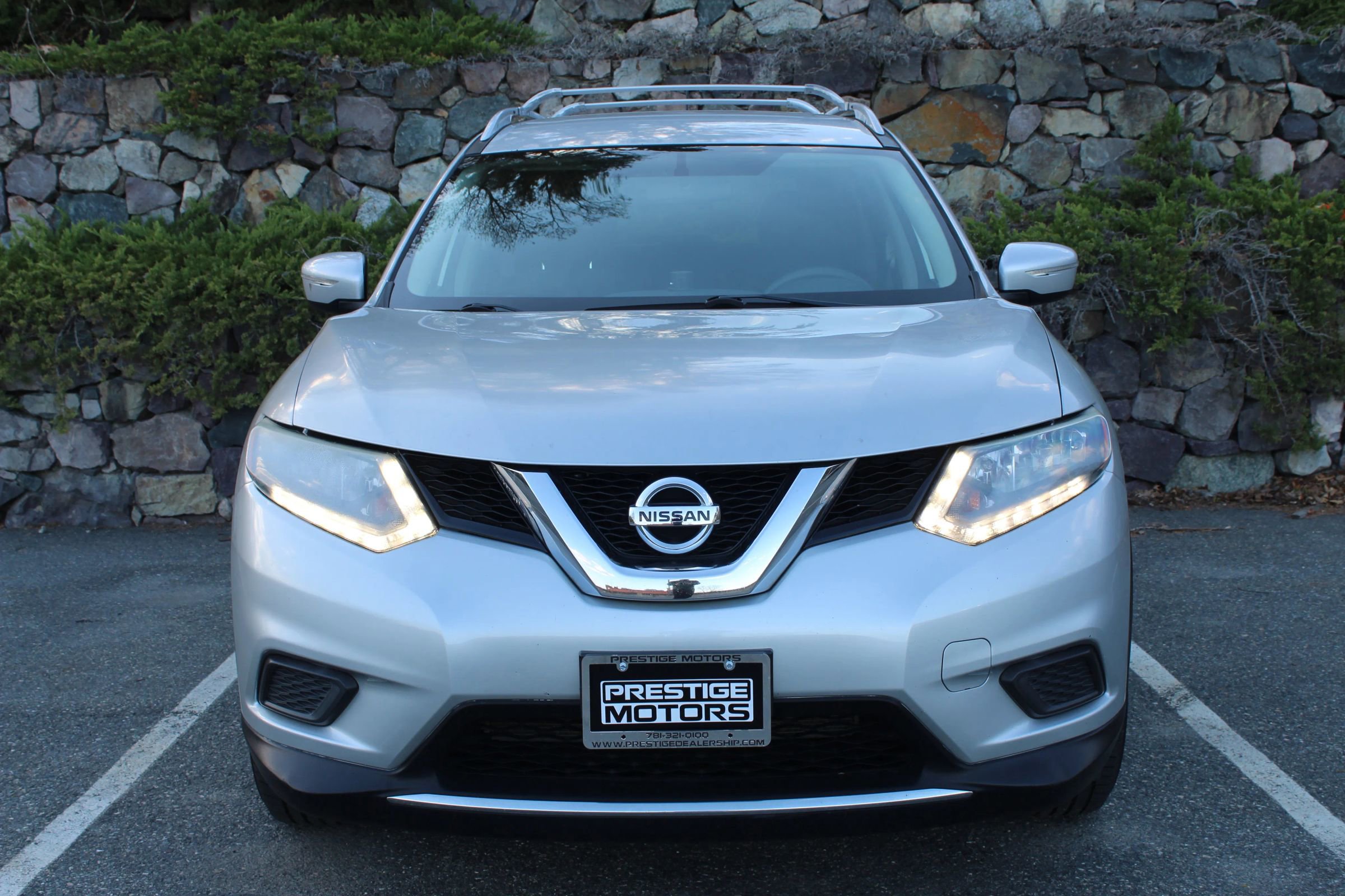 Used 2015 Nissan Rogue SV AWD/4WD image 3