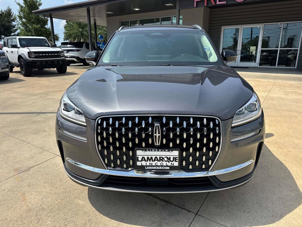 Used 2024 Lincoln Corsair Reserve w/ Equipment Group 201A AWD/4WD image 2