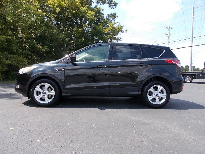 Used 2015 Ford Escape SE FWD image 2