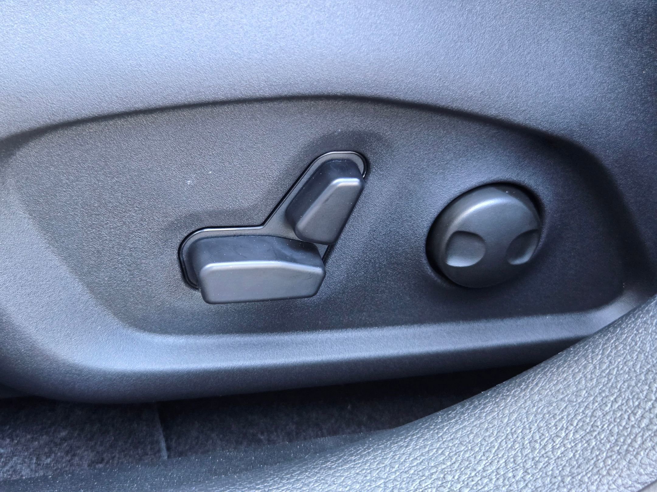 New 2026 Jeep Compass Limited image 21