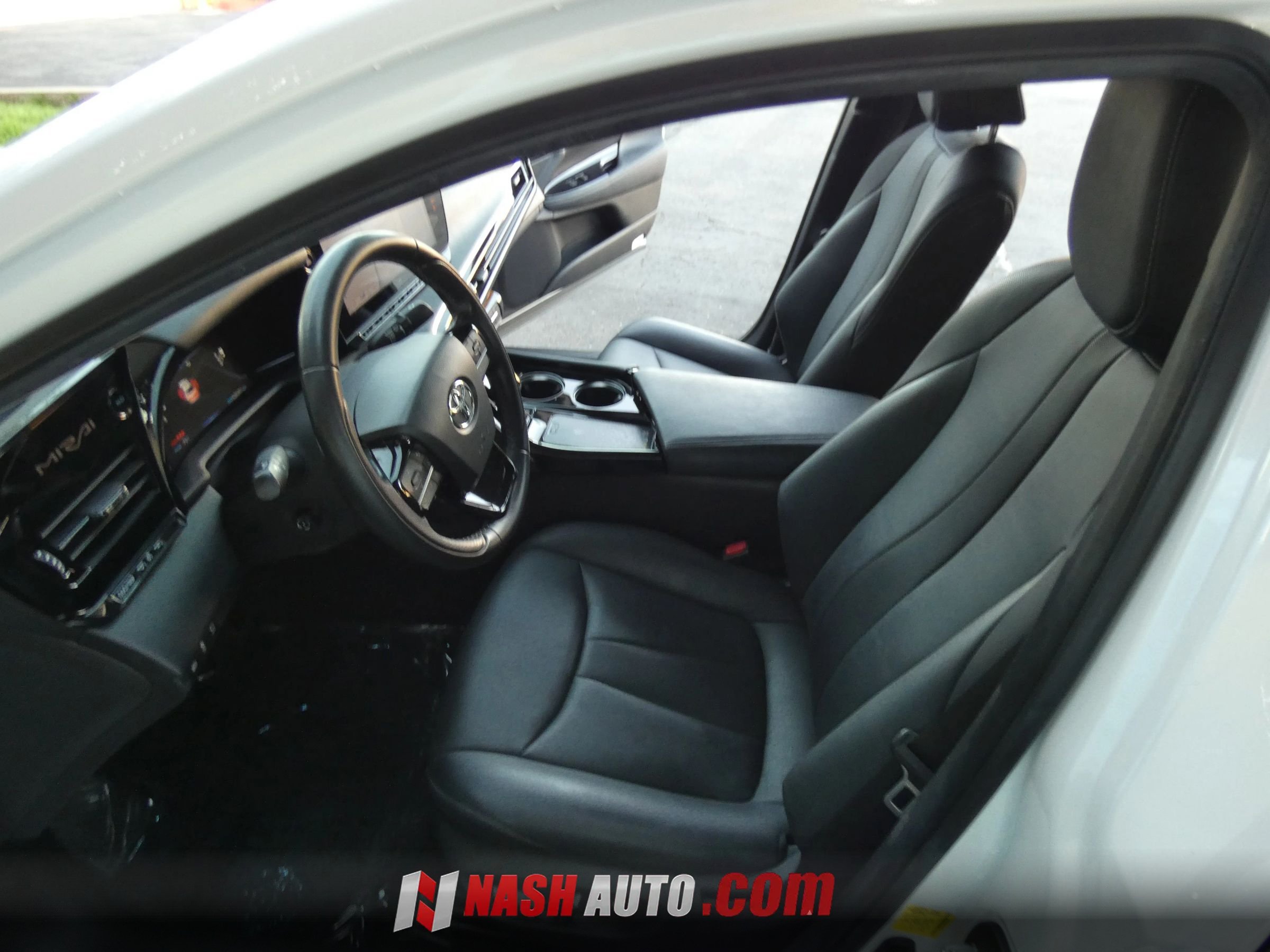 Used 2022 Toyota Mirai w/ Advanced Technology Package RWD image 48