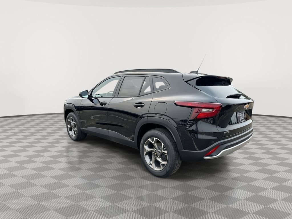 New 2026 Chevrolet Trax LT w/ Driver Confidence Package FWD image 6