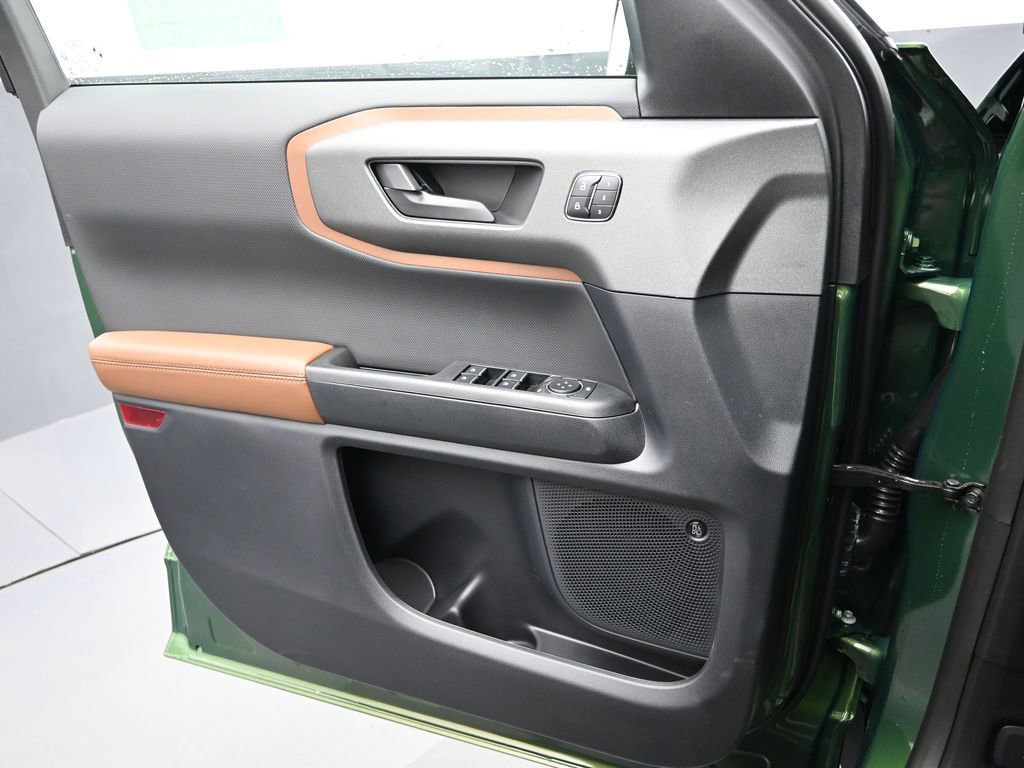 New 2025 Ford Bronco Sport Outer Banks w/ Sasquatch Outer Banks Package image 16