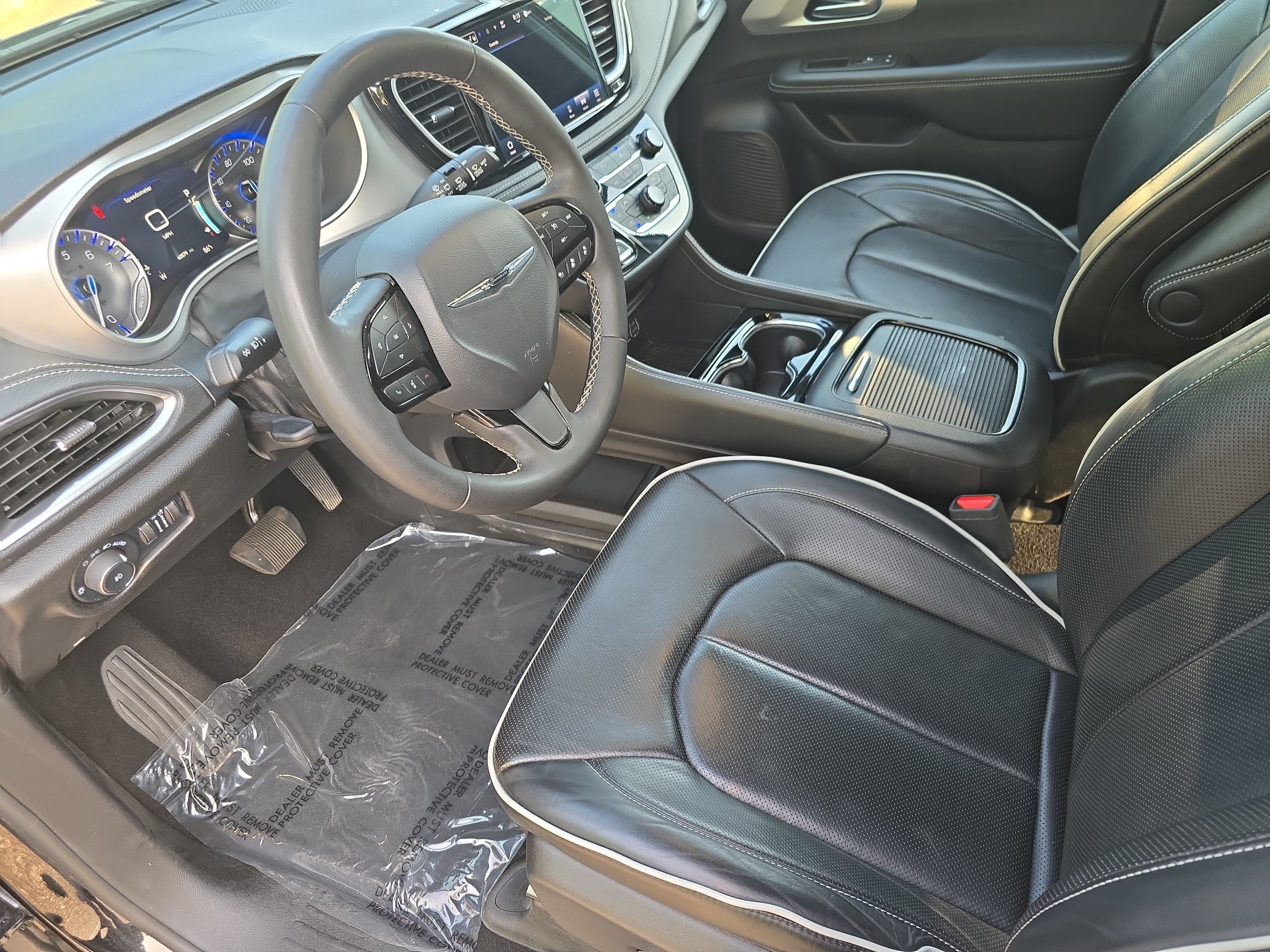 Used 2025 Chrysler Pacifica Limited FWD image 15