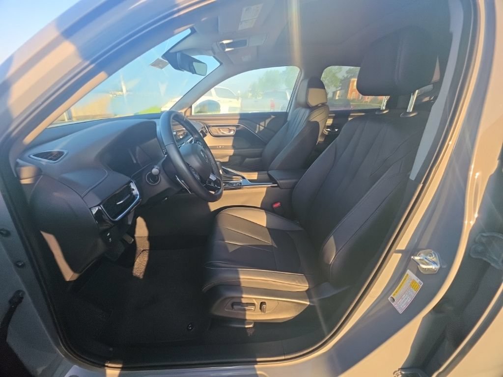Used 2025 Acura ADX AWD image 13