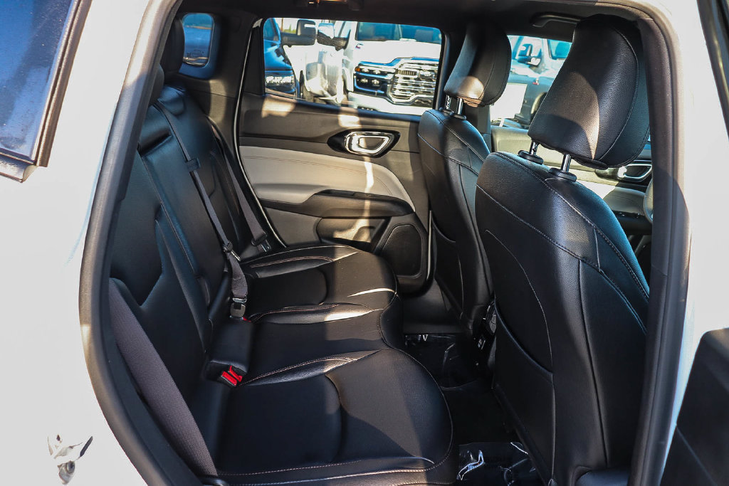 Used 2024 Jeep Compass Limited AWD/4WD image 18