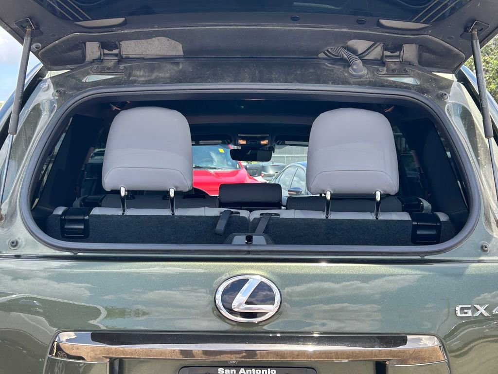 Used 2023 Lexus GX 460 w/ Black Line Special Edition image 17