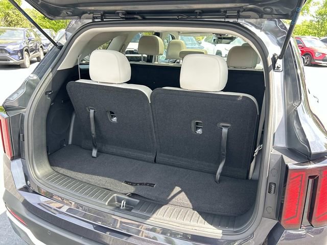 Used 2025 Kia Sorento S w/ Panoramic Sunroof Package FWD image 12
