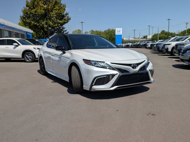 Used 2022 Toyota Camry XSE AWD/4WD image 3